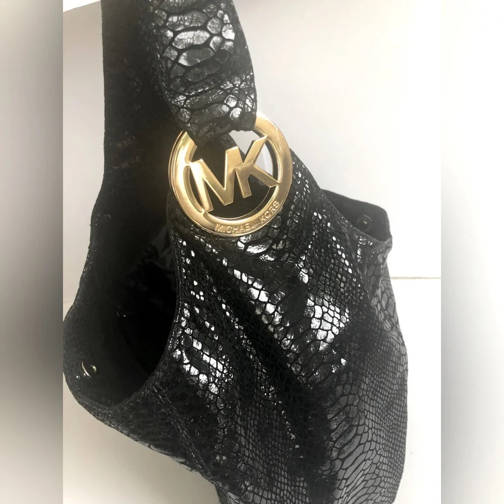MICHAEL KORS Hobo Bag Black Shiny Snakeskin Design with Gold Hardware